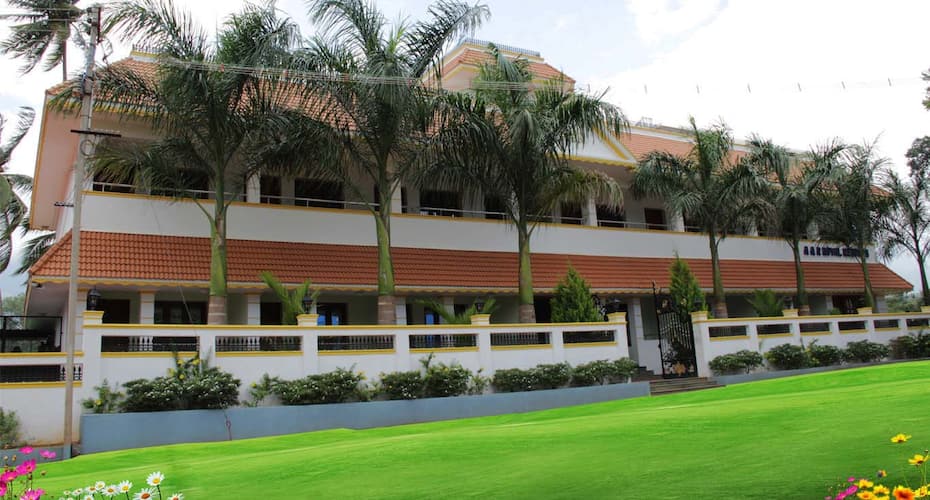 AAR Royal Resort, Courtrallam 1